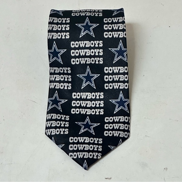 NFL Dallas Cowboys Star Logo Black Blue Men’s Neckwear Tie - Picture 1 of 5